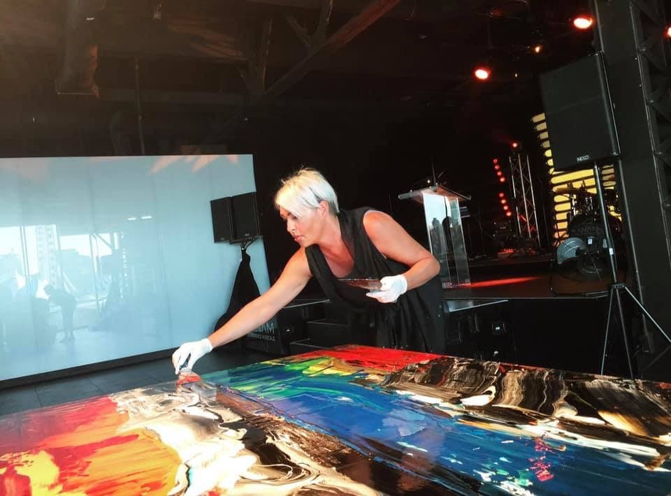 SHOW LIVE BY LISABEL